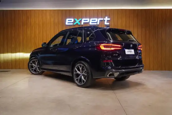 BMW-X5-2022