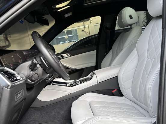 BMW-X6-3.0 TWINPOWER GASOLINA XDRIVE40I M SPORT AUTOMÁTICO BMW-X6-2024