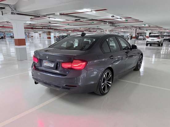 BMW-320i-2018
