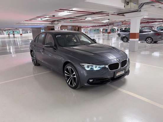 BMW-320i-2018