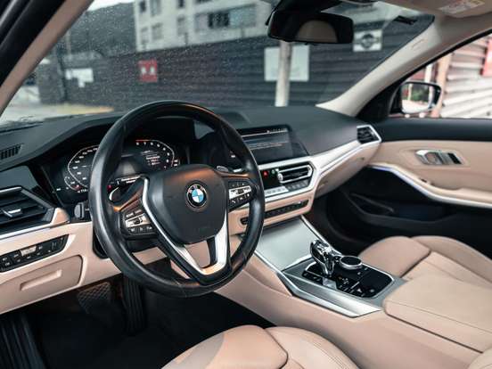 BMW-320i-2.0 16V TURBO GASOLINA SPORT GP AUTOMÁTICO BMW-320i-2019