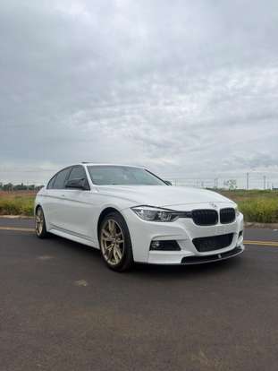 BMW-320i-2017