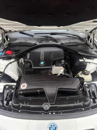 BMW-320i-2017