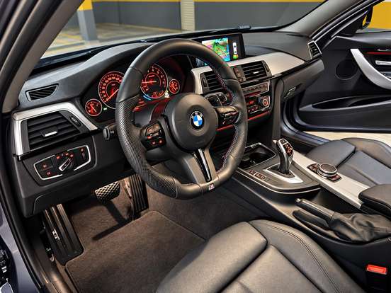 BMW-328i-2016