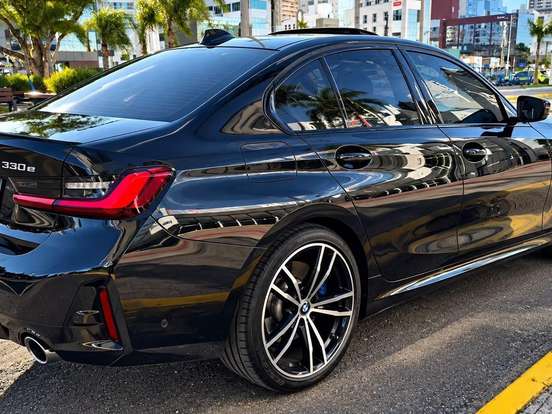 BMW-330e-2.0 16V TURBO HÍBRIDO M SPORT AUTOMÁTICO BMW-330e-2023