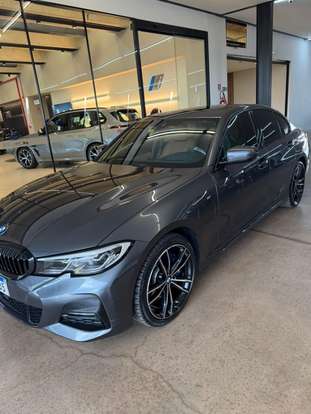 BMW-330e-2021