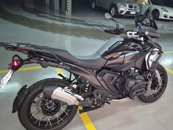 BMW R 1300 GS TRIPLE BLACK 
