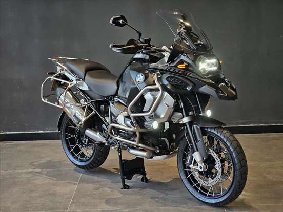 BMW-R 1250 GS PREMIUM TRIPLE BLACK BMW-R 1250 GS PREMIUM TRIPLE BLACK-2022