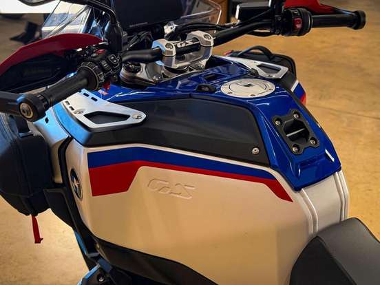 BMW-R 1300 GS ADVENTURE TROPHY BMW-R 1300 GS ADVENTURE TROPHY-2025