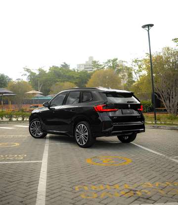 BMW-X1-2025