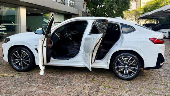 BMW-X4-2024