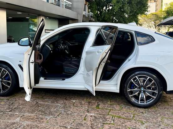 BMW-X4-2.0 16V GASOLINA XDRIVE30I M SPORT STEPTRONIC BMW-X4-2024