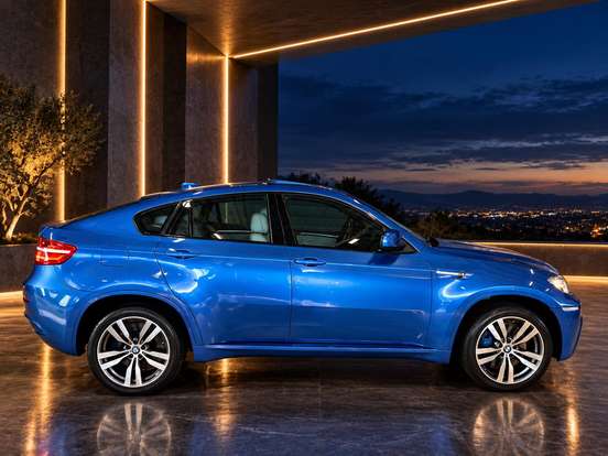 BMW-X6-4.4 M SPORT 4X4 COUPÉ V8 32V BI-TURBO GASOLINA 4P AUTOMÁTICO BMW-X6-2013