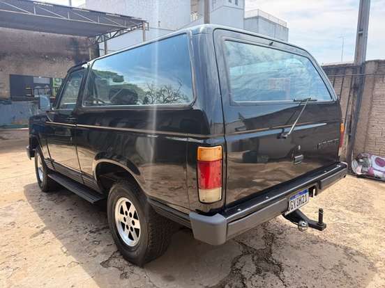 CHEVROLET-BONANZA-1990