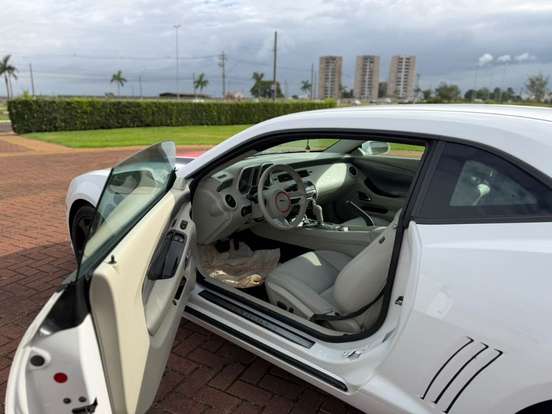CHEVROLET-CAMARO-2011
