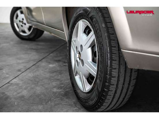 CHEVROLET-CLASSIC-2011