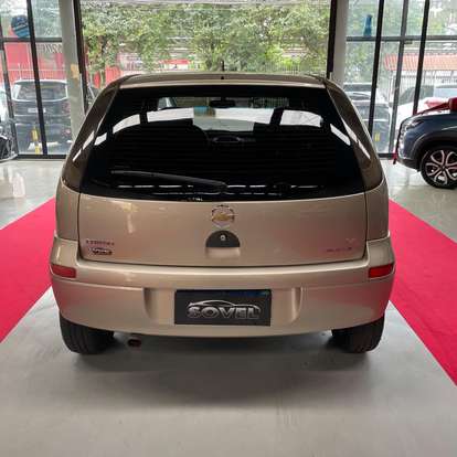 CHEVROLET-CORSA-2012