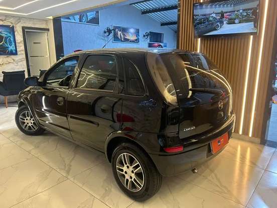 CHEVROLET-CORSA-2012