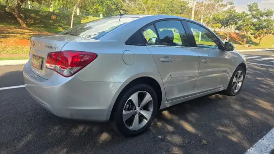 CHEVROLET-CRUZE-2013