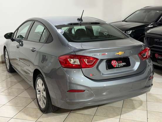 CHEVROLET-CRUZE-2017