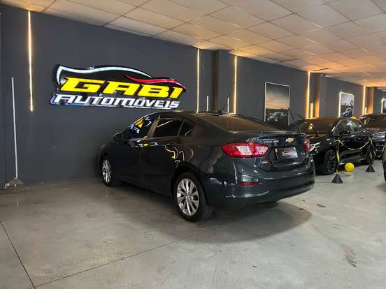 CHEVROLET-CRUZE-2018