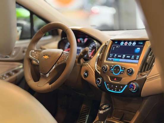 CHEVROLET-CRUZE-2018