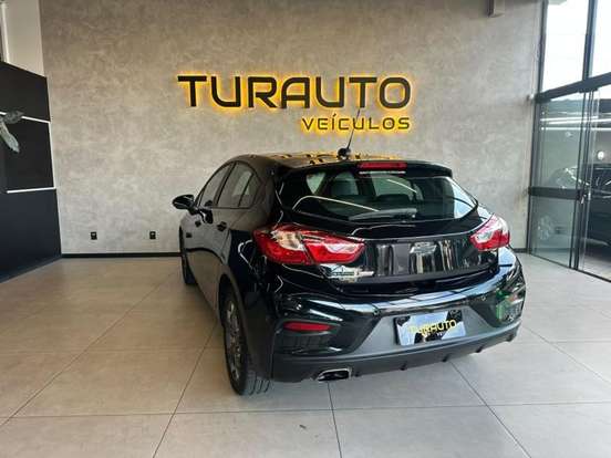 CHEVROLET-CRUZE-2018