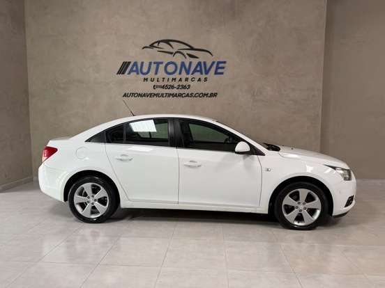CHEVROLET-CRUZE-2013
