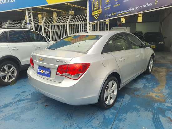 CHEVROLET-CRUZE-2014