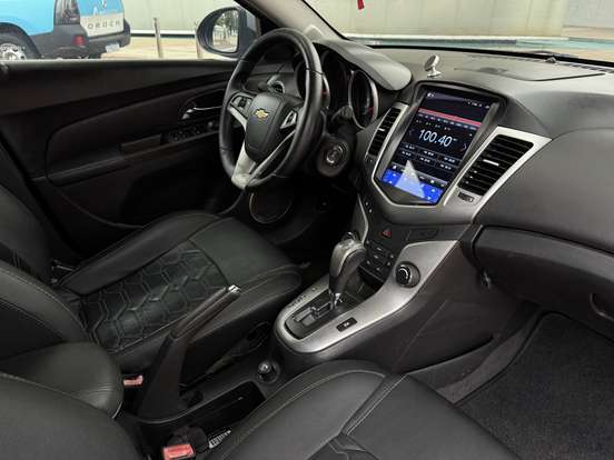 CHEVROLET-CRUZE-2012