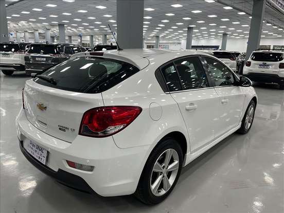 CHEVROLET-CRUZE-2015