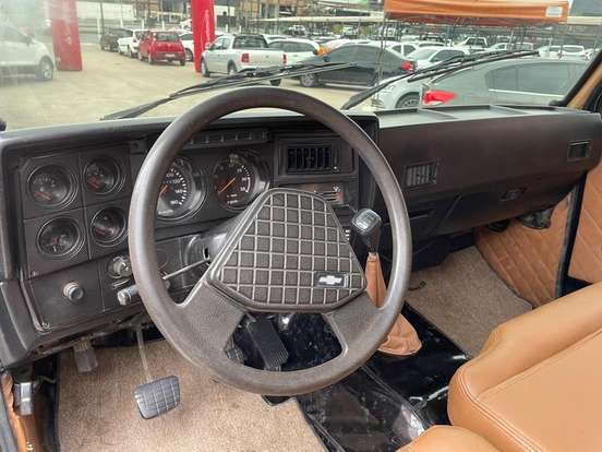 CHEVROLET-D20-1991