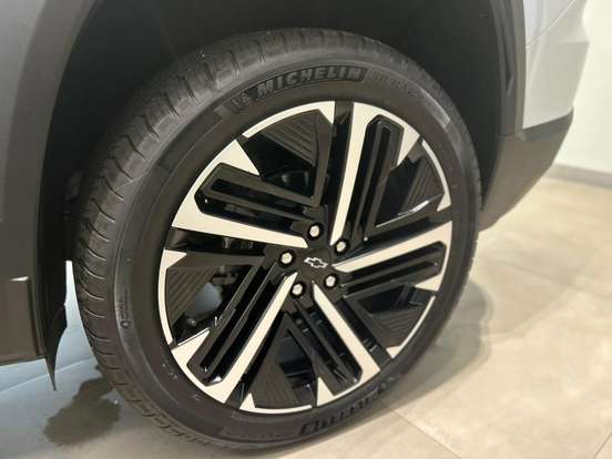 CHEVROLET-EQUINOX-2025