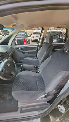 CHEVROLET-MERIVA-2011