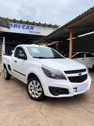 CHEVROLET-MONTANA-2012