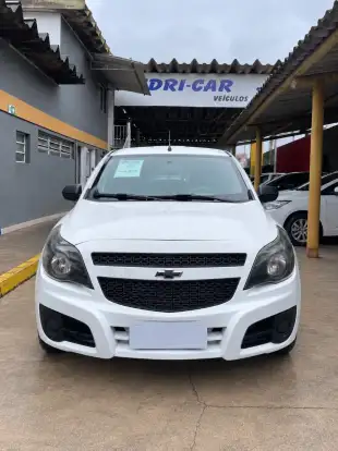 CHEVROLET-MONTANA-2012