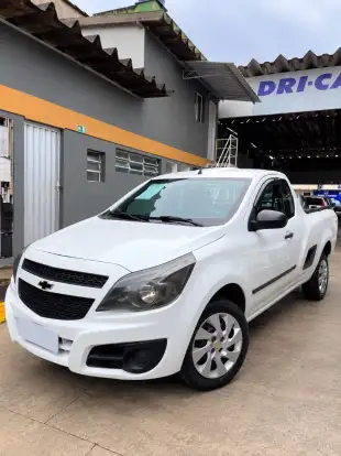 CHEVROLET-MONTANA-2012