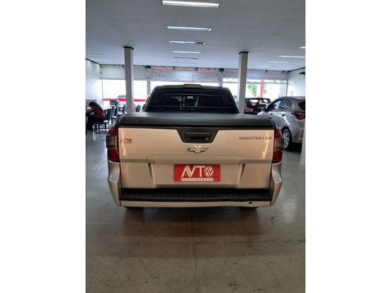 CHEVROLET-MONTANA-2013