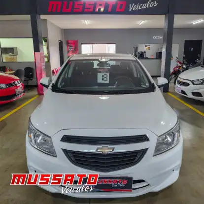 CHEVROLET-ONIX-2018