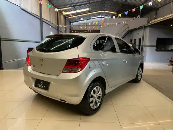 CHEVROLET-ONIX-1.0 MPFI JOY 8V FLEX 4P MANUAL CHEVROLET-ONIX-2017