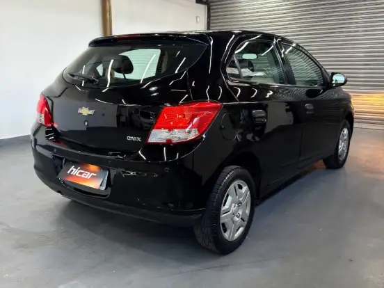 CHEVROLET-ONIX-1.0 MPFI LS 8V FLEX 4P MANUAL CHEVROLET-ONIX-2014