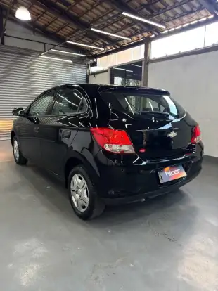 CHEVROLET-ONIX-2014