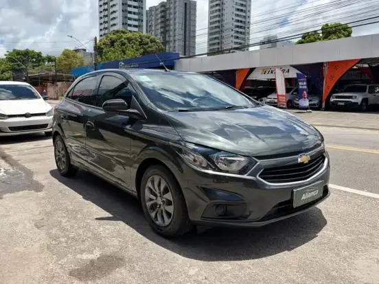 CHEVROLET-ONIX-2018