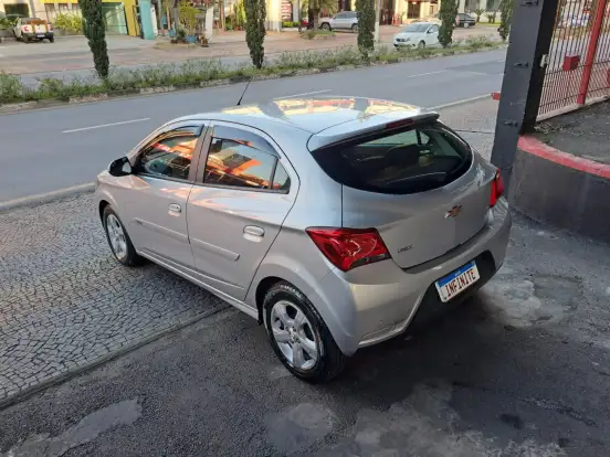 CHEVROLET-ONIX-1.4 MPFI LT 8V FLEX 4P AUTOMÁTICO CHEVROLET-ONIX-2019