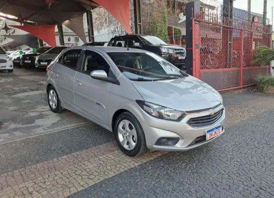 CHEVROLET-ONIX-2019