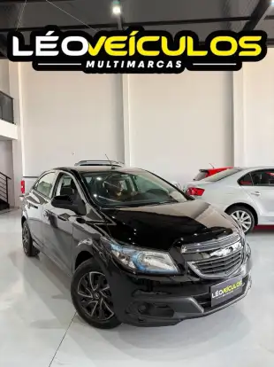 CHEVROLET-ONIX-1.4 MPFI LT 8V FLEX 4P AUTOMÁTICO CHEVROLET-ONIX-2013