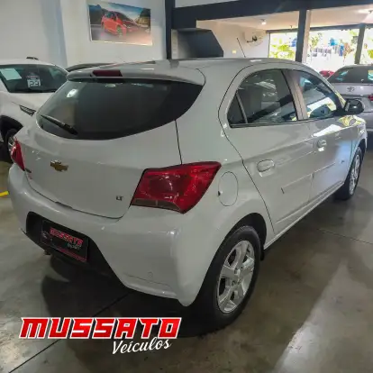 CHEVROLET-ONIX-1.4 MPFI LT 8V FLEX 4P MANUAL CHEVROLET-ONIX-2019