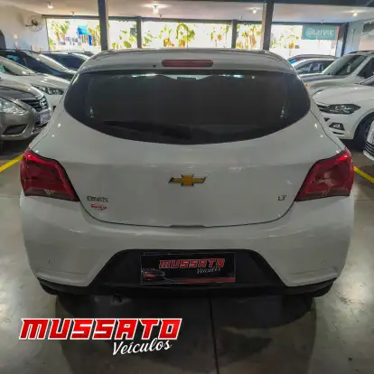 CHEVROLET-ONIX-2019