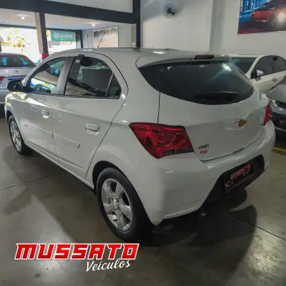 CHEVROLET-ONIX-2019