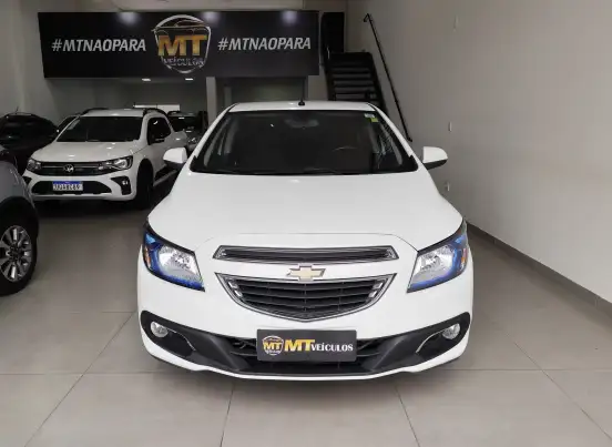 CHEVROLET-ONIX-2015